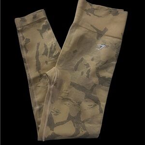 Gymshark Camo leggings M